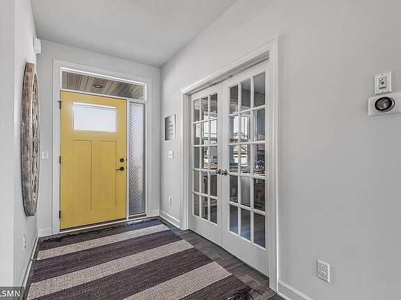 5th image of 2062 Red Oak Ln