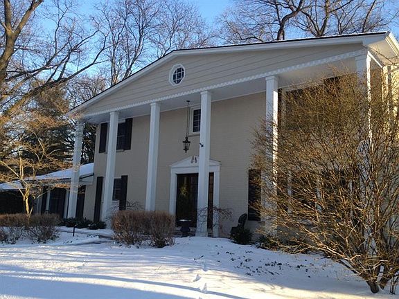 2nd image of 2940 Hickory Ln