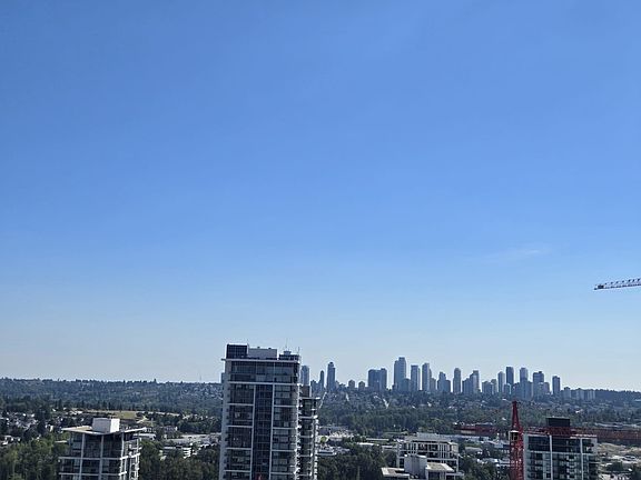 4th image of 4650 Brentwood Blvd #2303