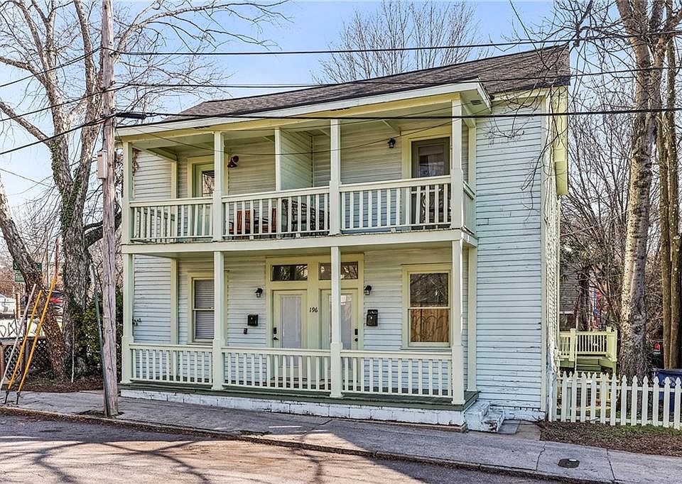 1st image of 196 Reinhardt St SE
