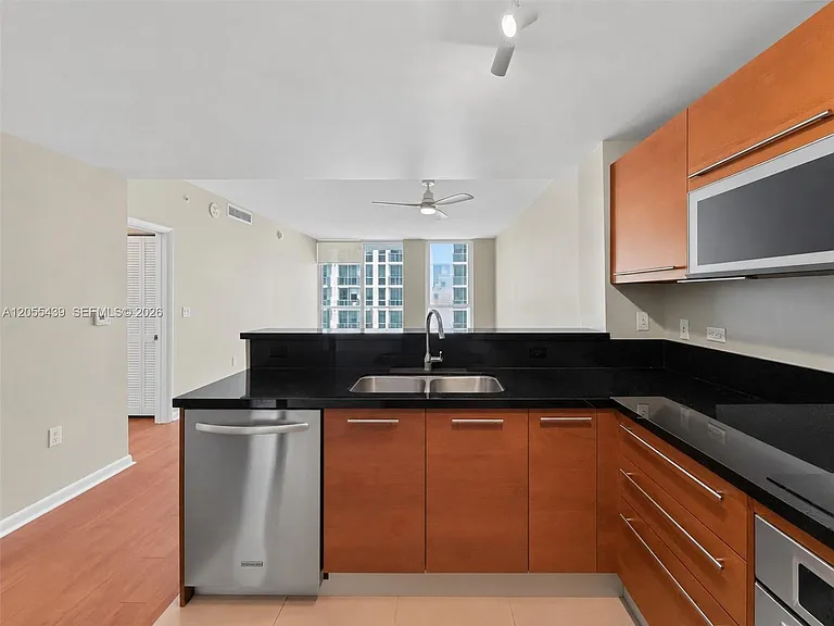 253 NE 2nd St #1804 — Photo 8
