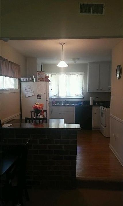 2nd image of 456 Pecan Tree Dr