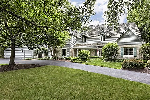 2 Hickory Ln photo 1