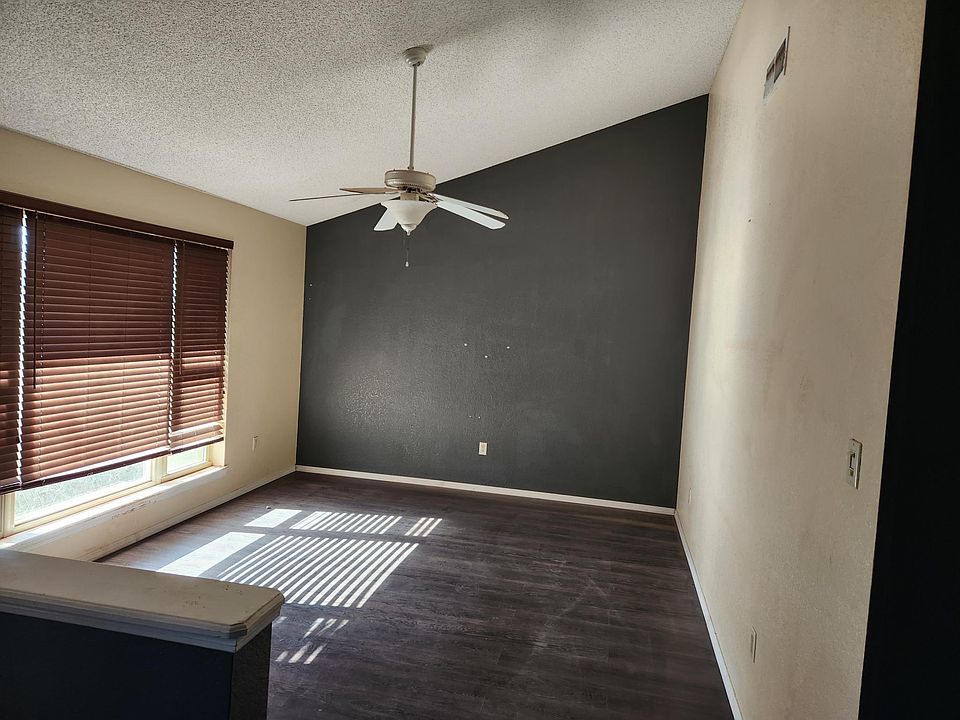 1st image of 2607 Eastridge Dr