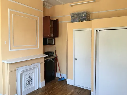 Rented by GFI Realty Services LLC | media 6