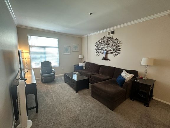 5th image of 1642 7th Ave Unit 323