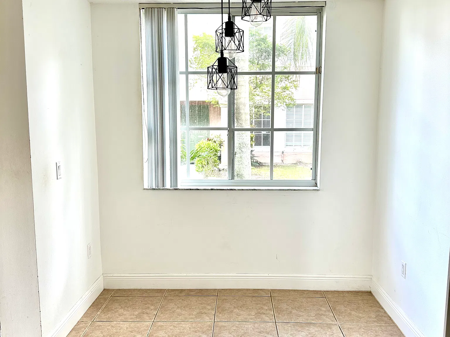 1 bed, 700 sqft, $1,960 — Photo 4