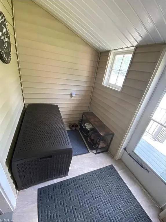 3 bed, 1.5 bath, 1208 sqft, $1,800 — Photo 3
