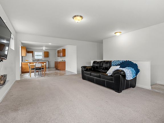 3rd image of 4143 Wild Meadow St