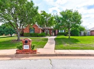 15520 Sugar Loaf Dr, Edmond, OK 73013