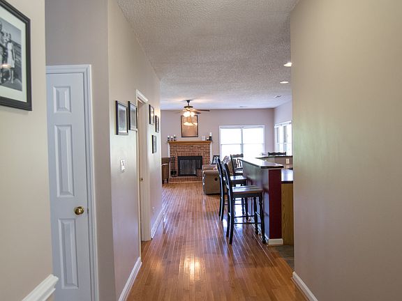 4th image of 9600 Leaf Arbor Ln