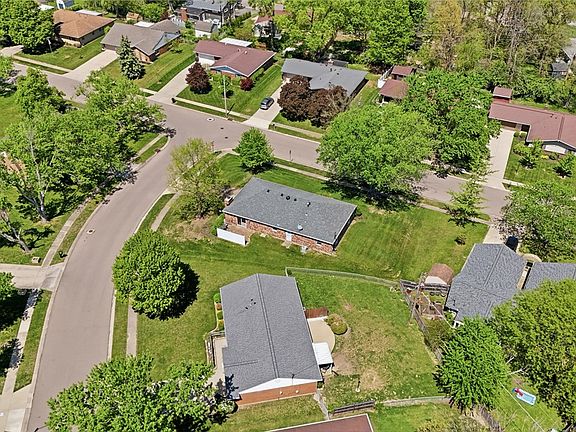 4th image of 152 Lake Forest Dr
