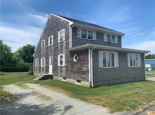140 Willow Ln, Portsmouth, RI 02871