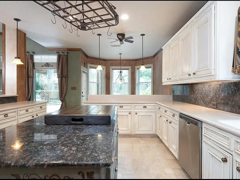 17422 Palisander Ct — Photo 13