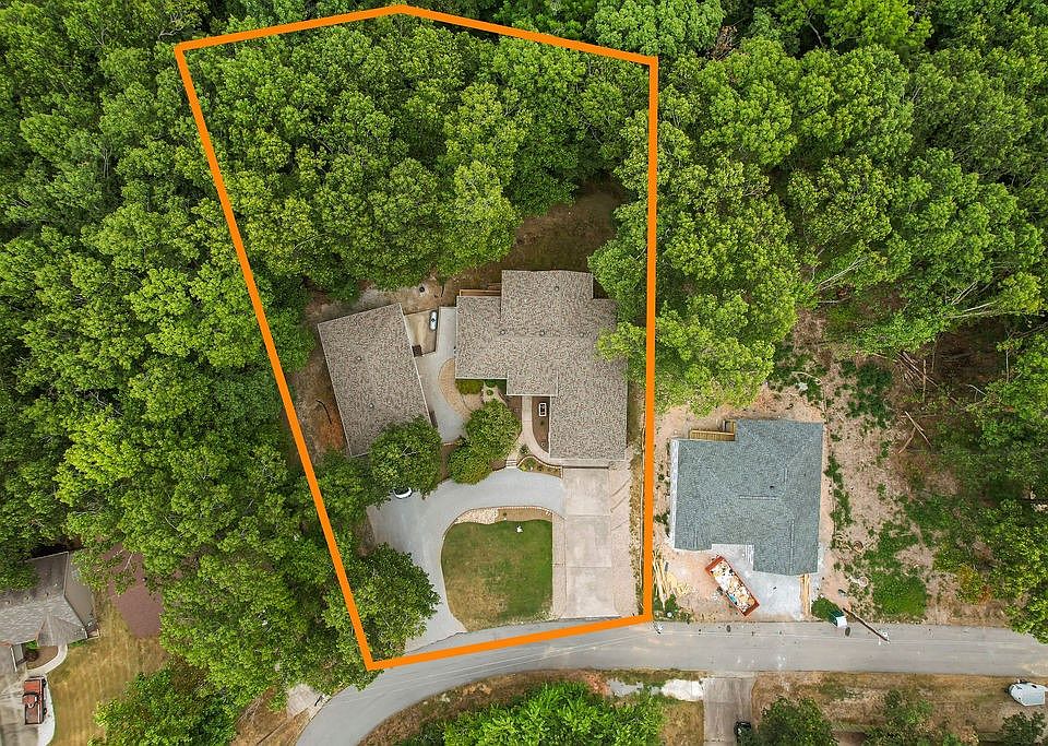 1st image of 36 Brentwood Dr