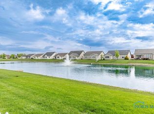 26328 Stillwater Dr, Perrysburg, OH 43551
