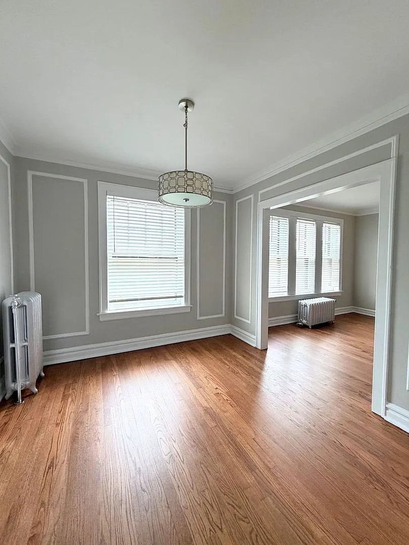 Edgewater Studio with Heat & Cooking Gas Included ~ No Security Deposit ~ Cat Friendly! — Photo 4