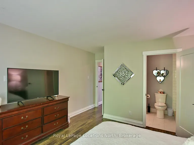 590 Oxbow Cres — Photo 37