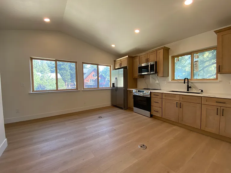 2931 Lakewood Cir #B — Photo 4
