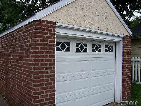 2nd image of 2480 Collier Ave