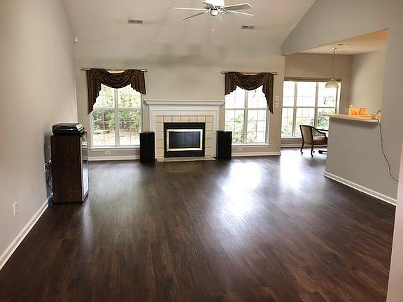 4th image of 9136 Windknob Ct