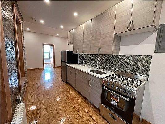 1st image of 261 E 10th St #7A