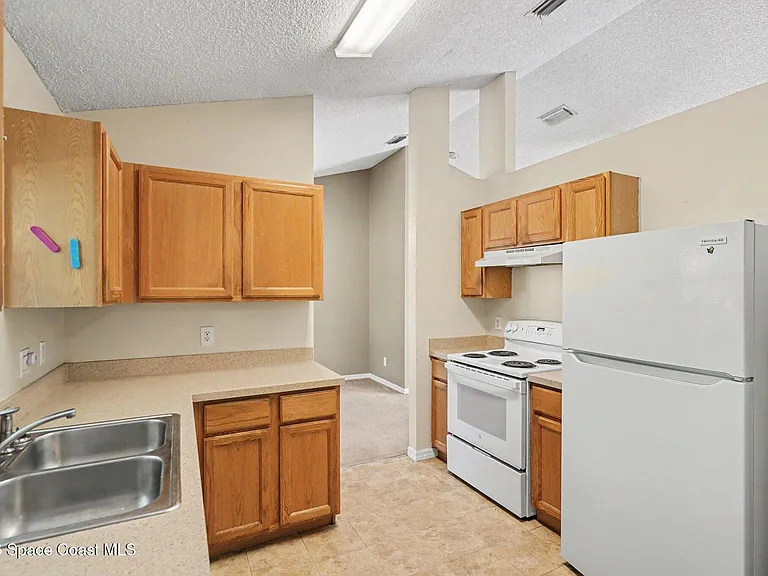 1154 Ida Way — Photo 8