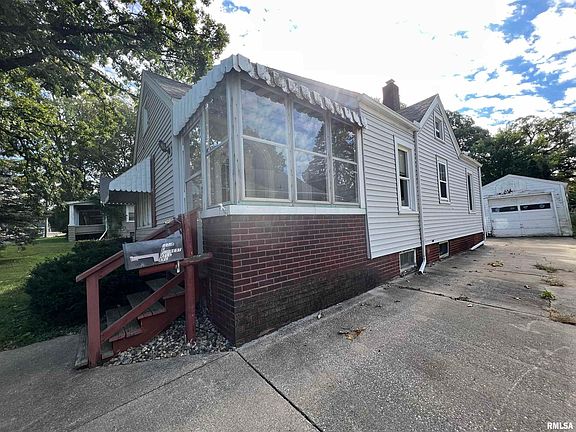 3rd image of 1208 E Forrest Hill Ave