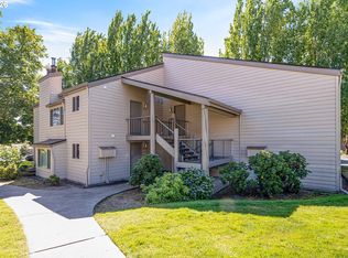 10137 SW Trapper Ter, Beaverton, OR 97008