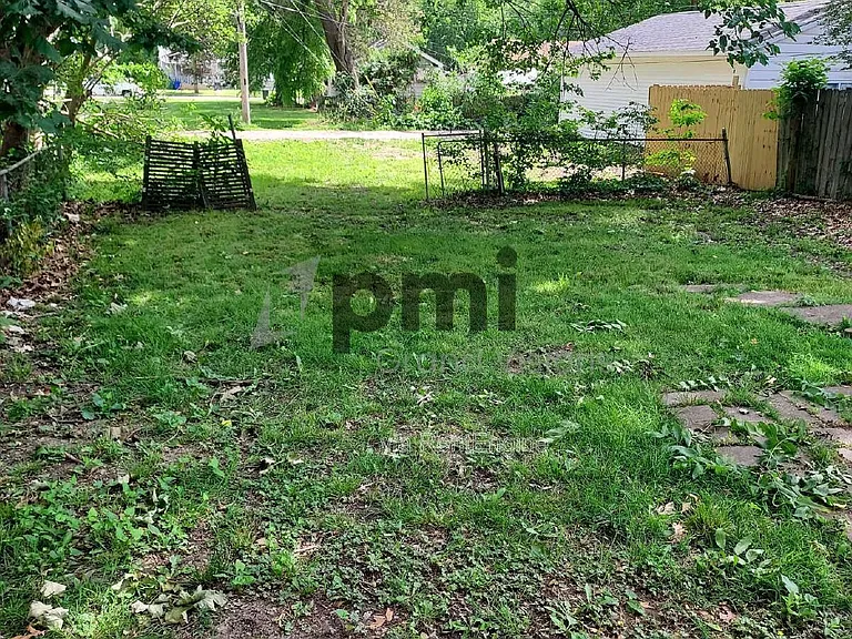 1609 E Johns Ave — Photo 22
