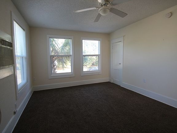 5th image of 1702 Riverview Dr APT B