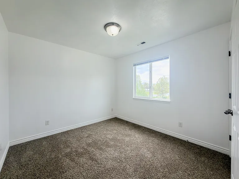 169 N 570th St E — Photo 19
