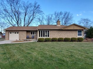 1131 Sunset Ln, Grafton, WI 53024