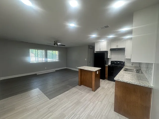 69 W Beverly Dr #202 — Photo 9