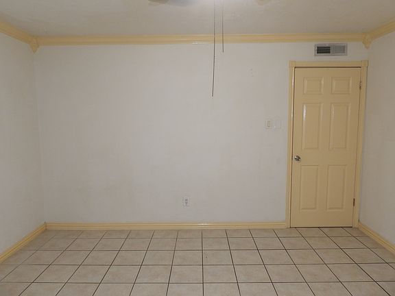 2nd image of 14327 Lorne Dr