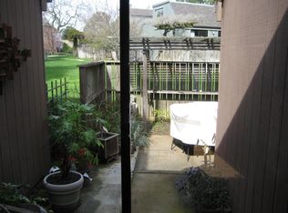 48 Woods Ln, Los Altos, CA 94024