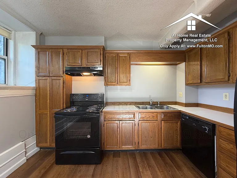 808 Center St #3 — Photo 8