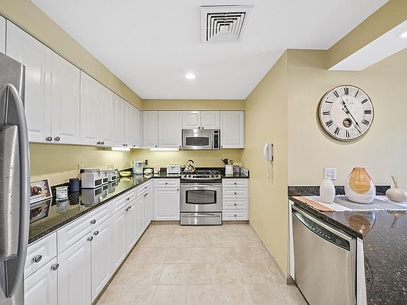 3rd image of 501 Commerce Dr Unit 2305