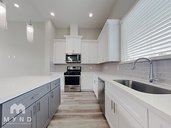 4th image of 2906 Sherwood Green Ln