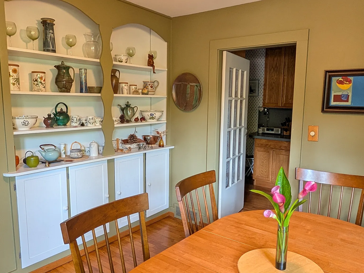 4 bed, 2230 sqft, $2,900 — Photo 3
