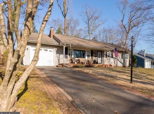 14 Glen Stewart Dr, Ewing, NJ 08618