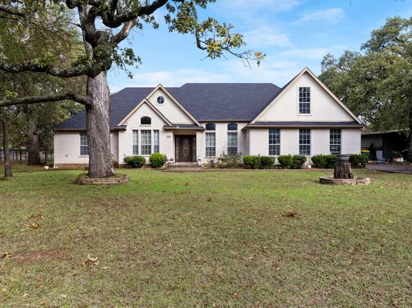 5535 Whispering Oaks Ln, Fort Worth, TX 76140