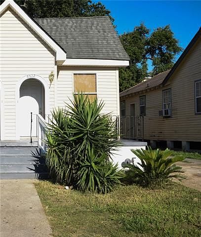 1st image of 6322 Baccich St