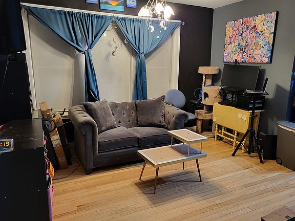 2nd image of 1411 W Farwell Ave APT L2