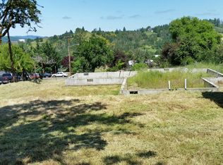 318 Wells Ln, Oakland, OR 97462