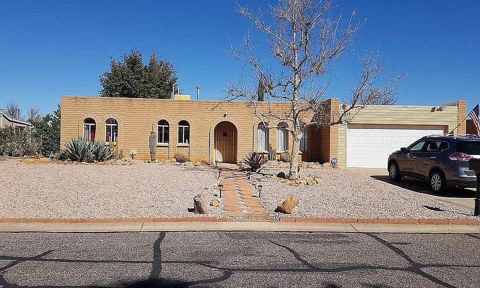 1st image of 3017 Brae Burn St
