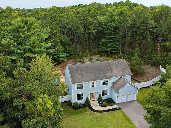 3rd image of 671 Lunns Way