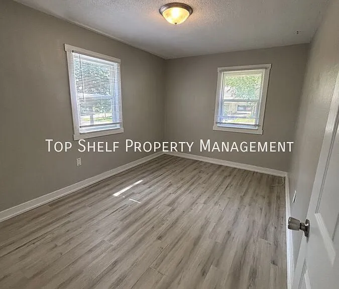 7505 SW 12th St — Photo 10