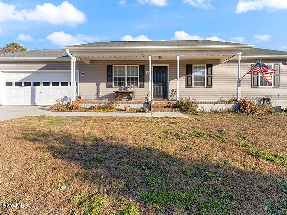 3rd image of 302 N Grazing Court