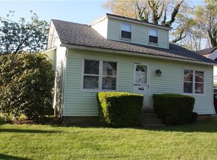 27 Mechanic St, South Kingstown, RI 02879